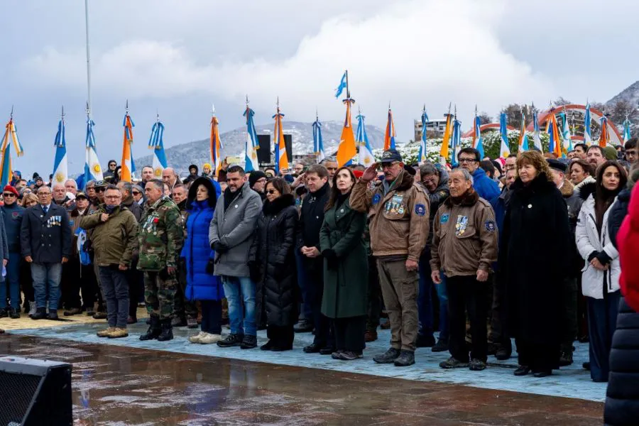 photo_5145732667763961396_y