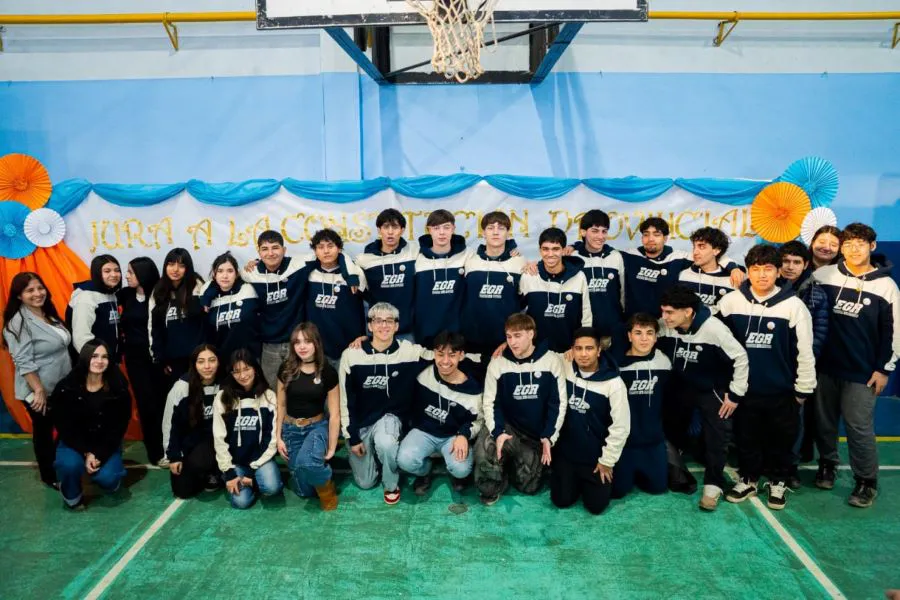 photo_5041815568965021478_y