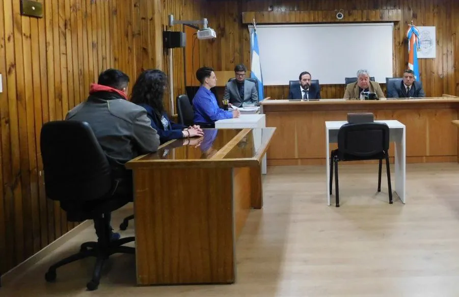 Condenan a Héctor Martínez a 14 años de prisión por abusar de la hija de su ex pareja