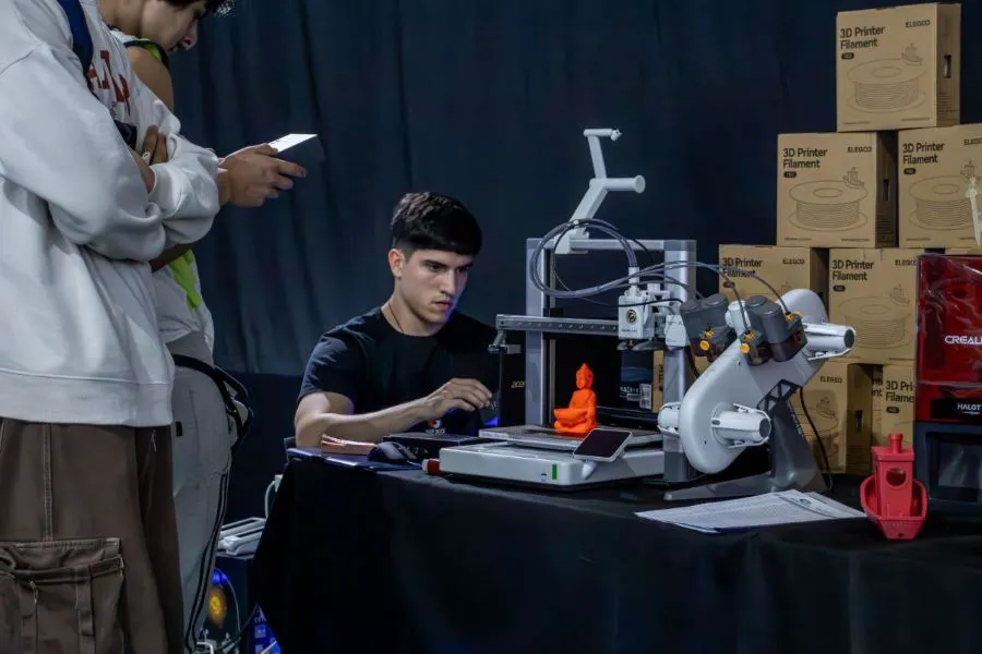 photo_5139027815793012026_y