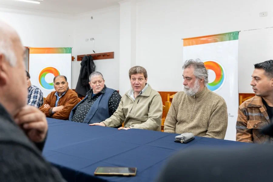 La provincia trabaja en brindar acompañamiento a taxistas y remiseros riograndenses
