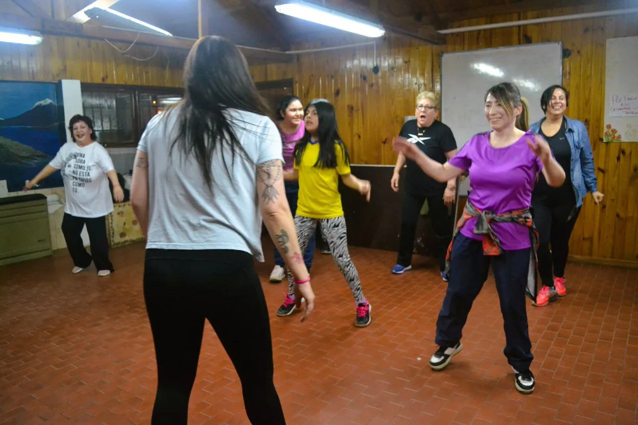 El municipio de Ushuaia puso en marcha el programa “Deporte en tu Barrio” (1)