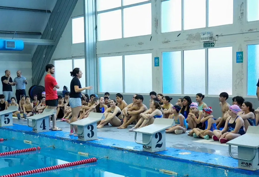 photo_5179478891528564224_y