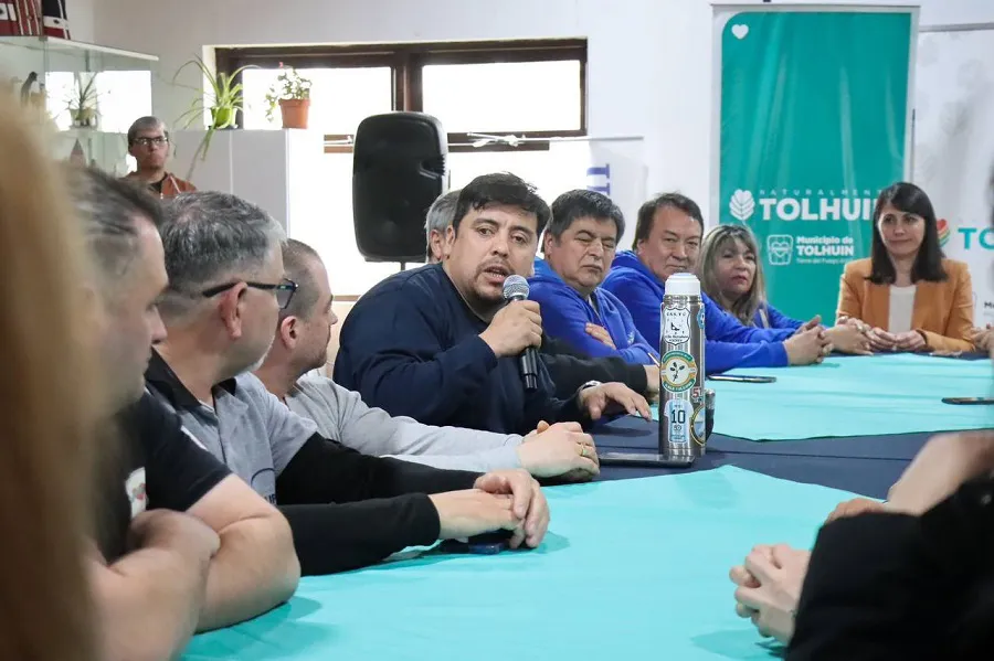 En un hecho histórico se logró firmar el Convenio Colectivo de Trabajo en Tolhuin  (1)