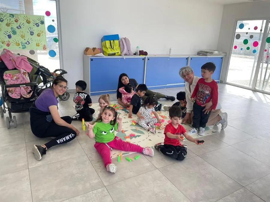 photo_5125098042851175891_y