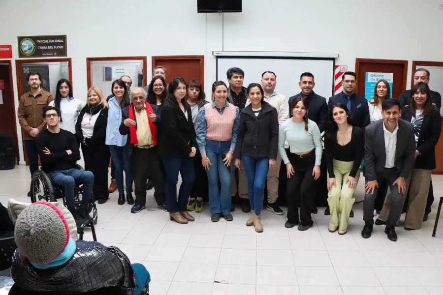 photo_5053042982843952584_y