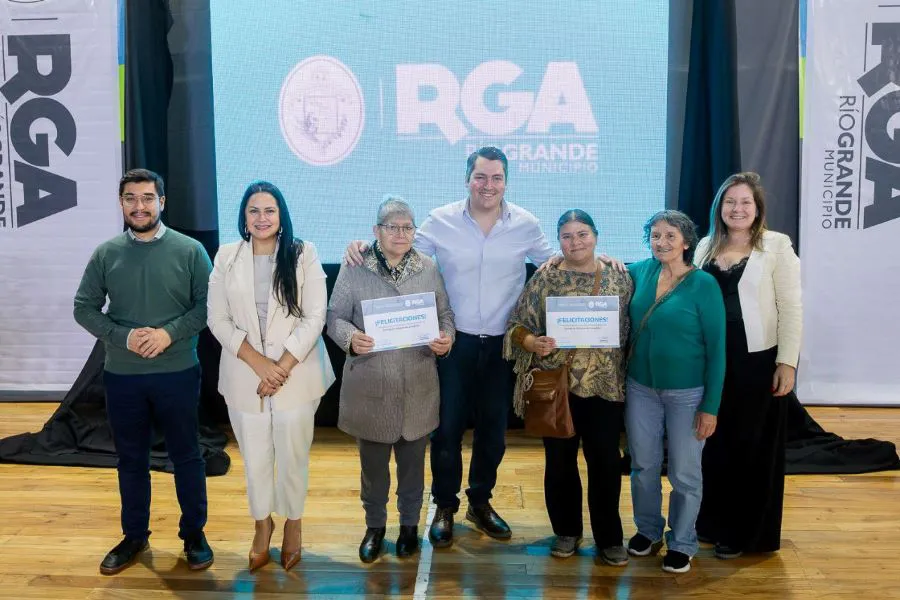 photo_5123083900757847365_y