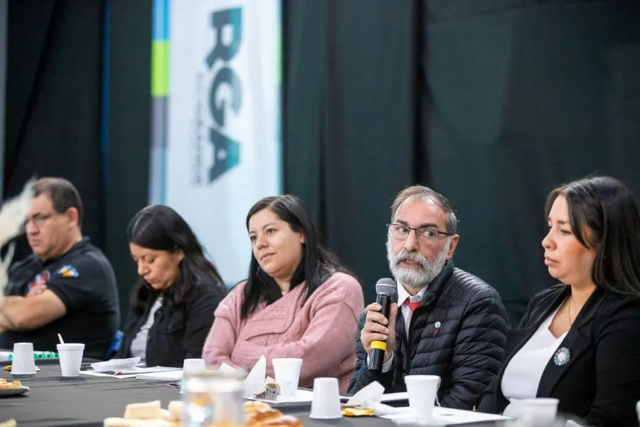 photo_5127450430798933786_y