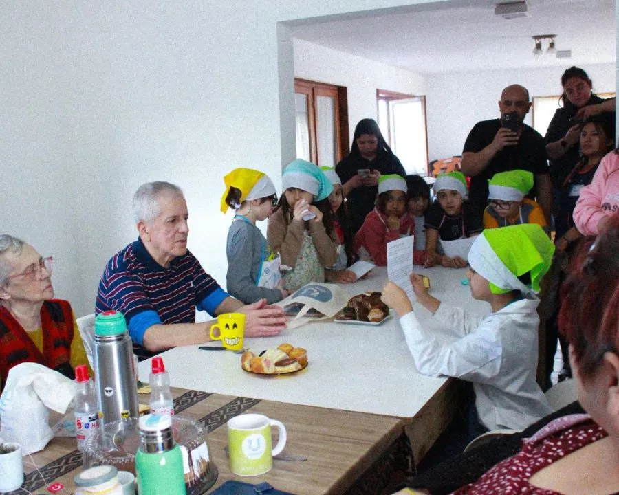 photo_5062549832824107074_y