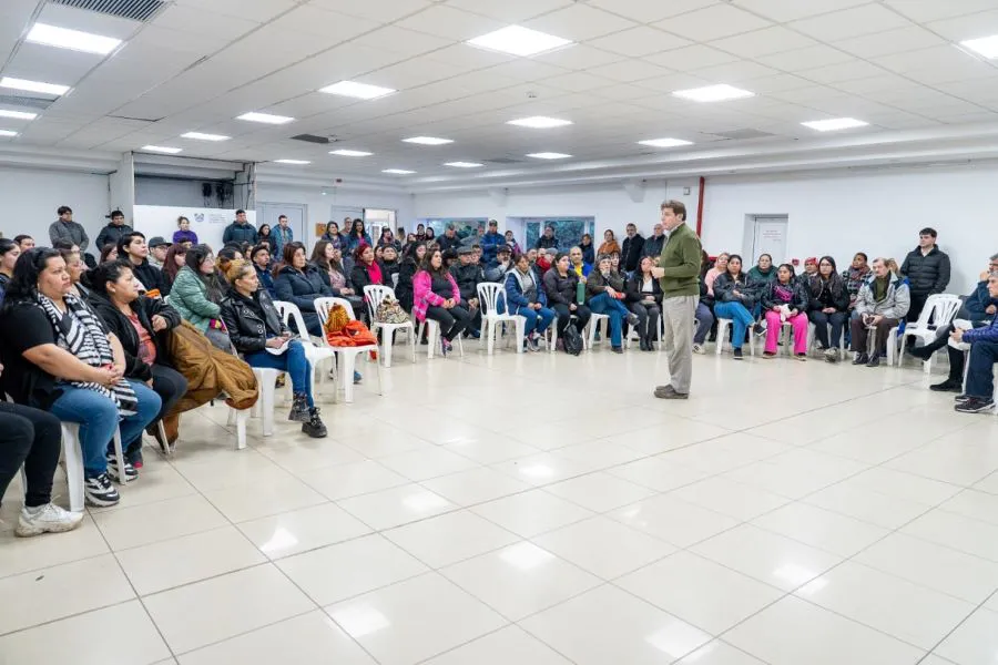 photo_4945347850422825869_y