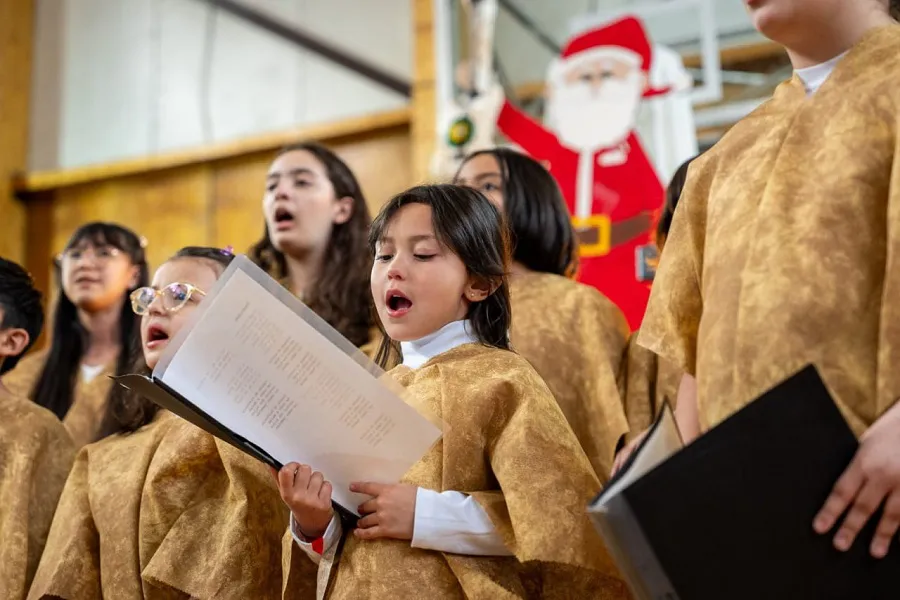 “Esperando las Fiestas en el Fin del Mundo” reunió una gran cantidad de chicos (3)