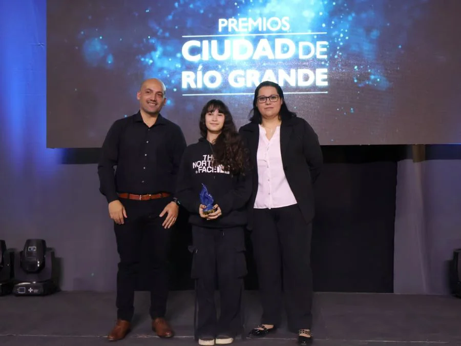 photo_5098141290506947701_y