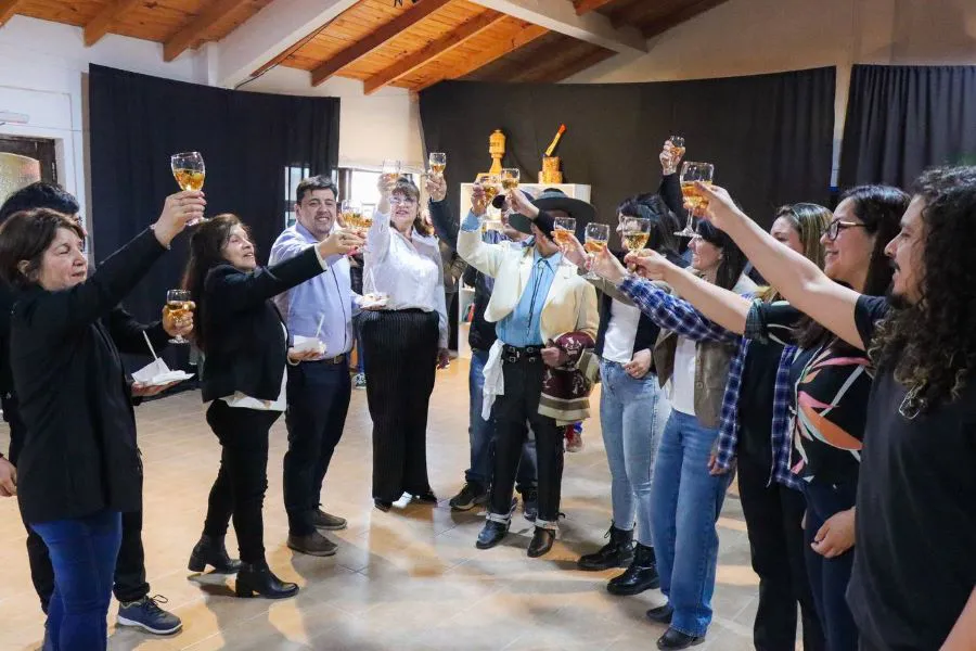 photo_5071090134777793390_y