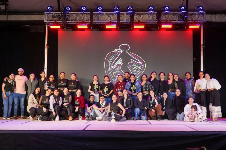 photo_5163406883388763840_y