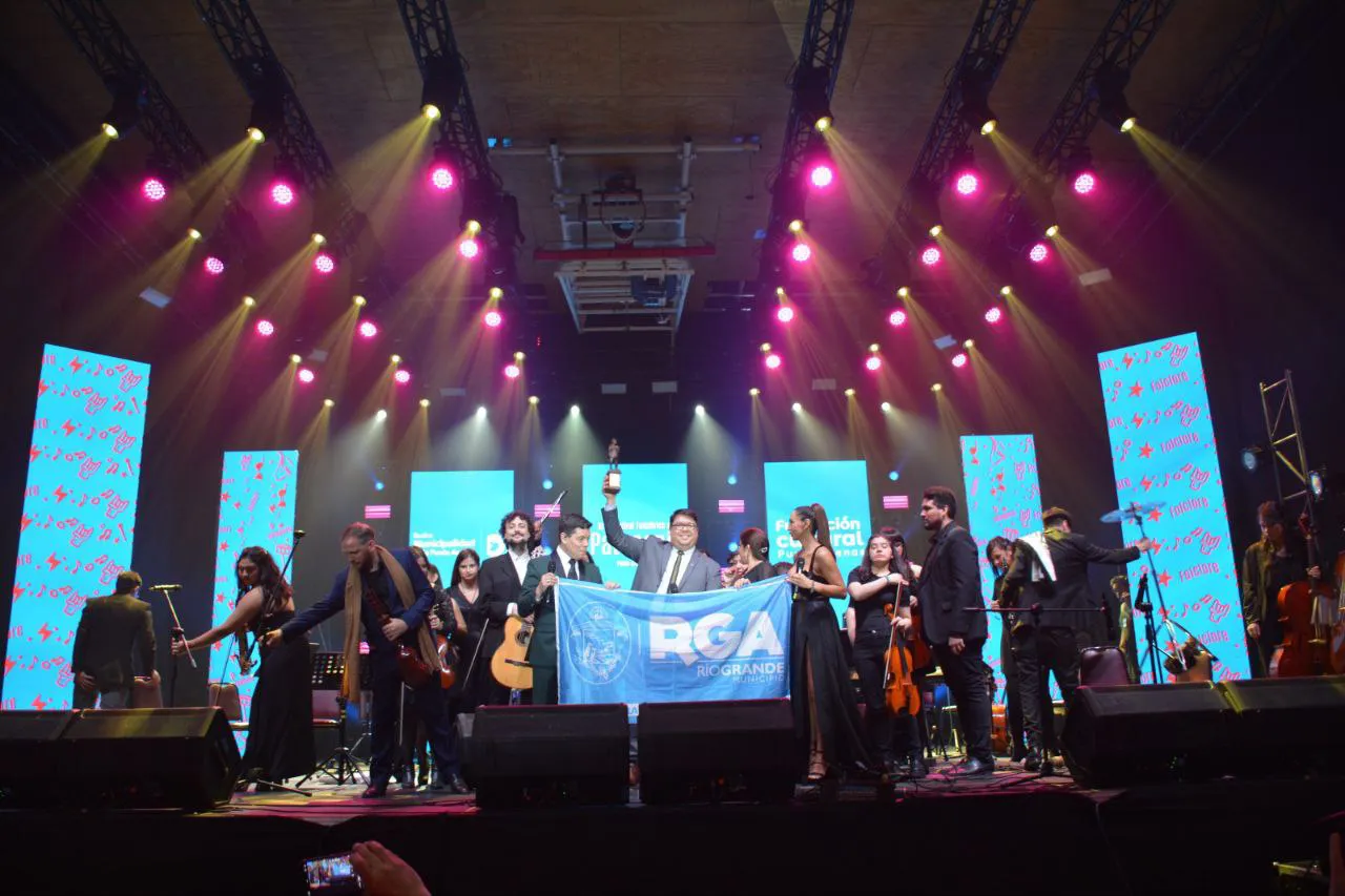 La orquesta municipal Kayén participó del festival Folklórico en la Patagonia  (1)