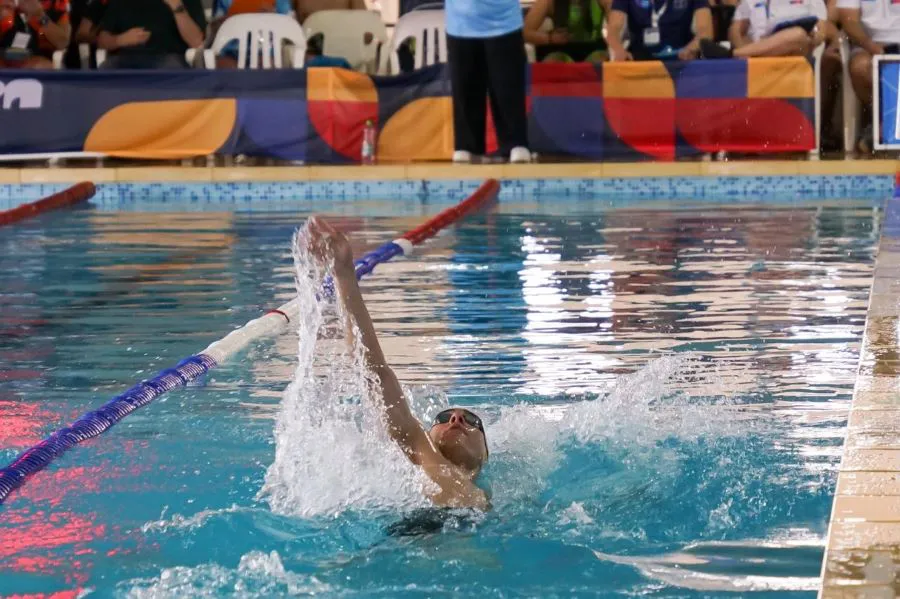 photo_5028270354513726281_y