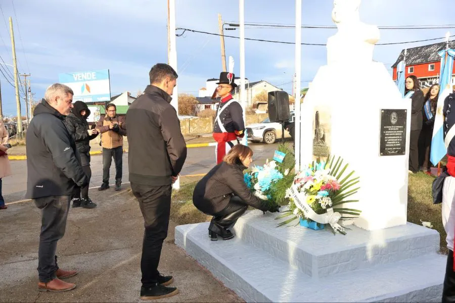 photo_5093668305402703644_y