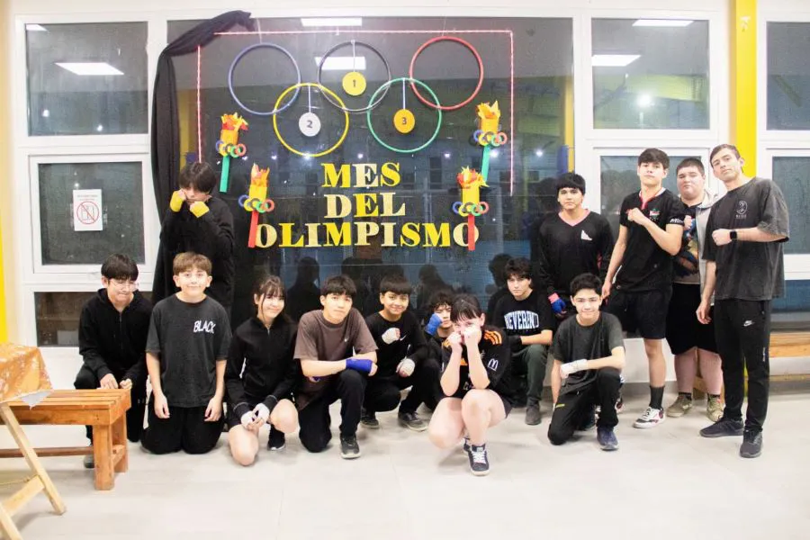 photo_5105335085846081508_y