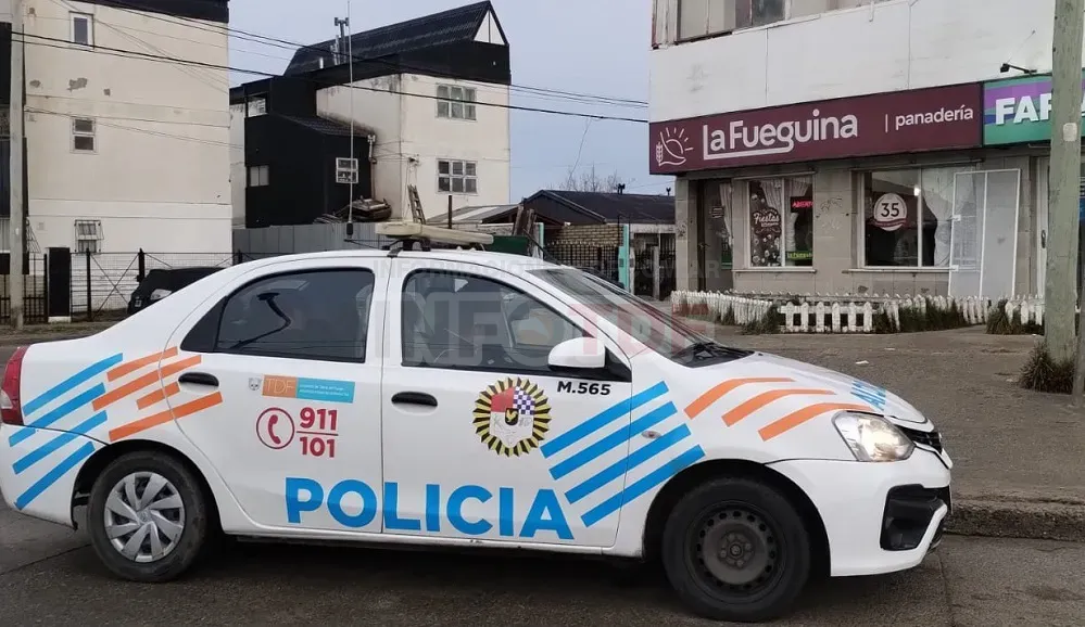 Asaltaron una sucursal de la panadería “La Fueguina” alzándose con 40 mil pesos