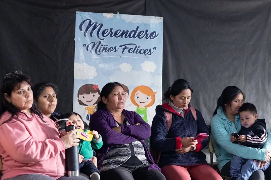 photo_4956637859155127568_y