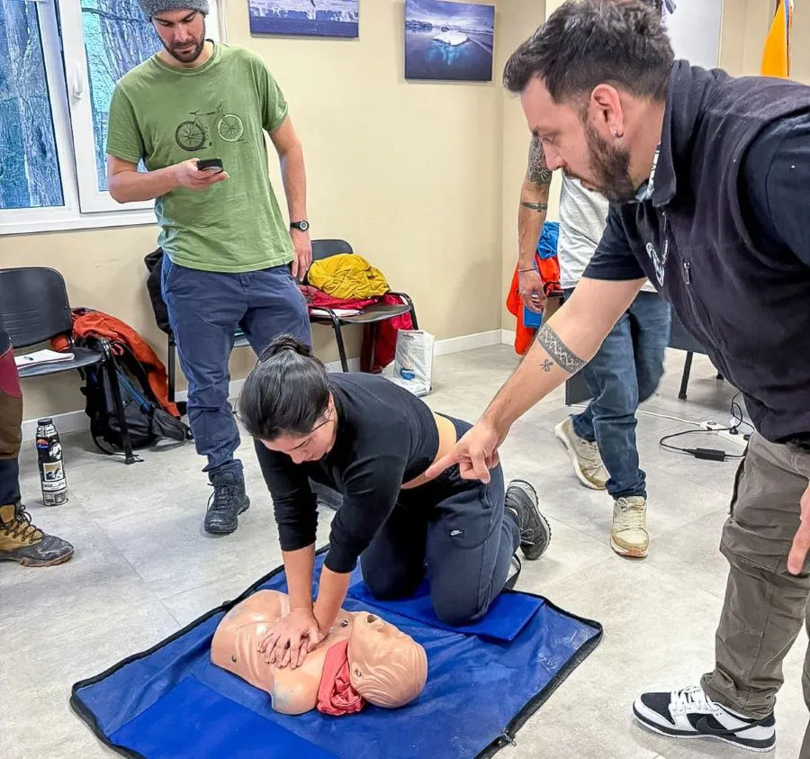 photo_5129814277719437144_y