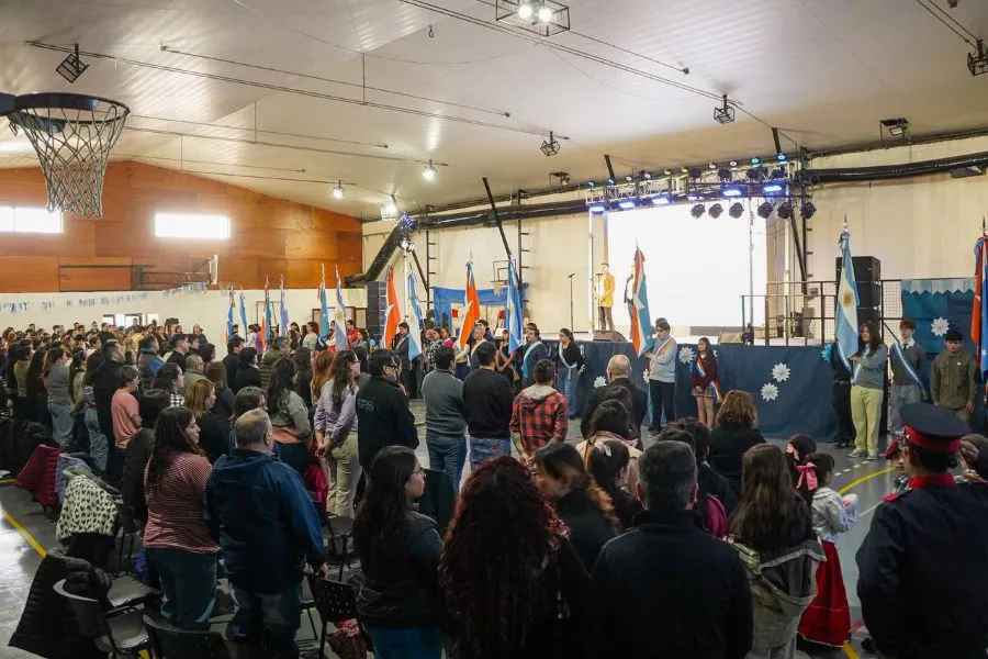 photo_5148120703940275921_y