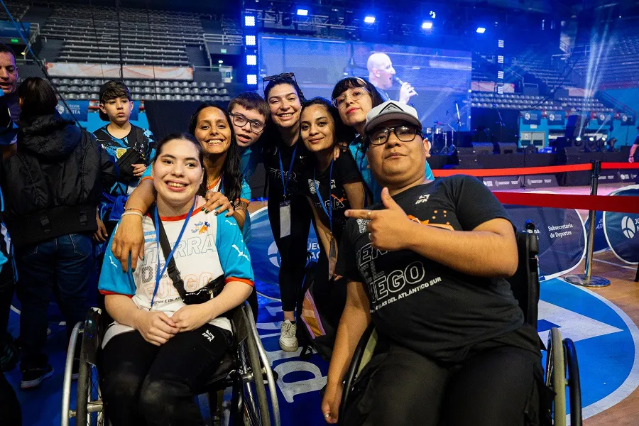 La delegación fueguina participó de la apertura de los Juegos Deportivos Nacionales Evita (5)