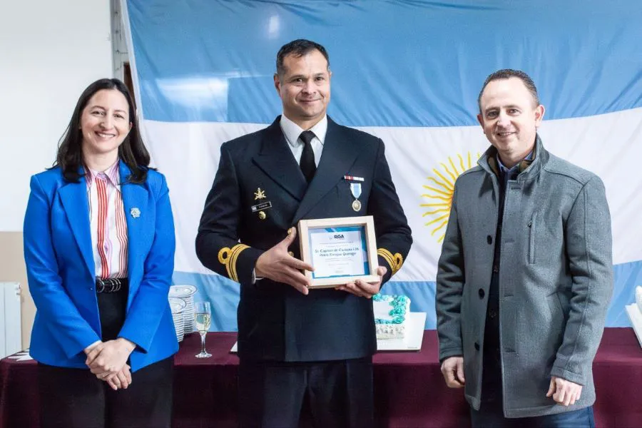 photo_4999528746897747606_y