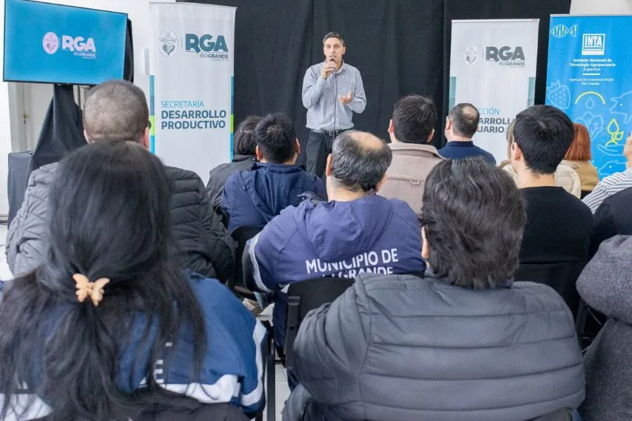 photo_5053437192122248859_y