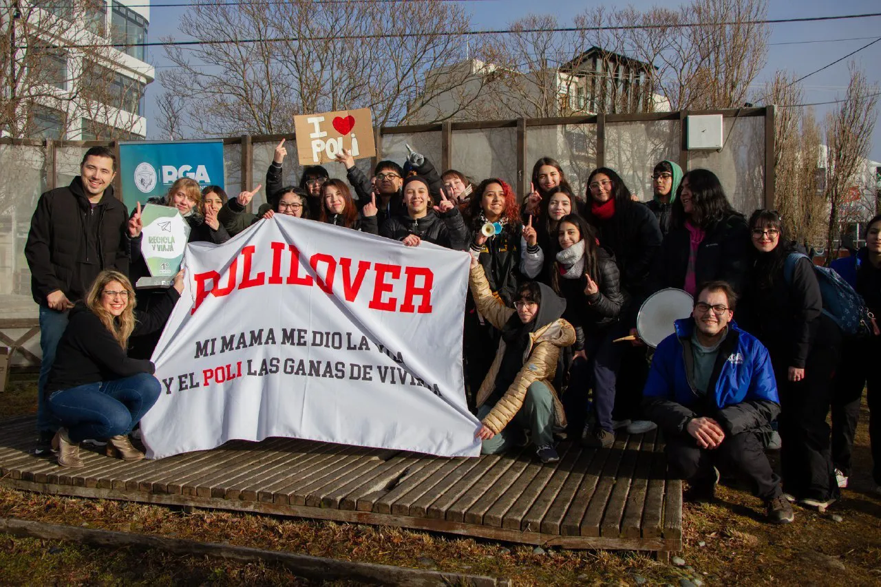 El colegio Polivalente de Arte se quedó con el concurso “Reciclá y Ganá” (1)