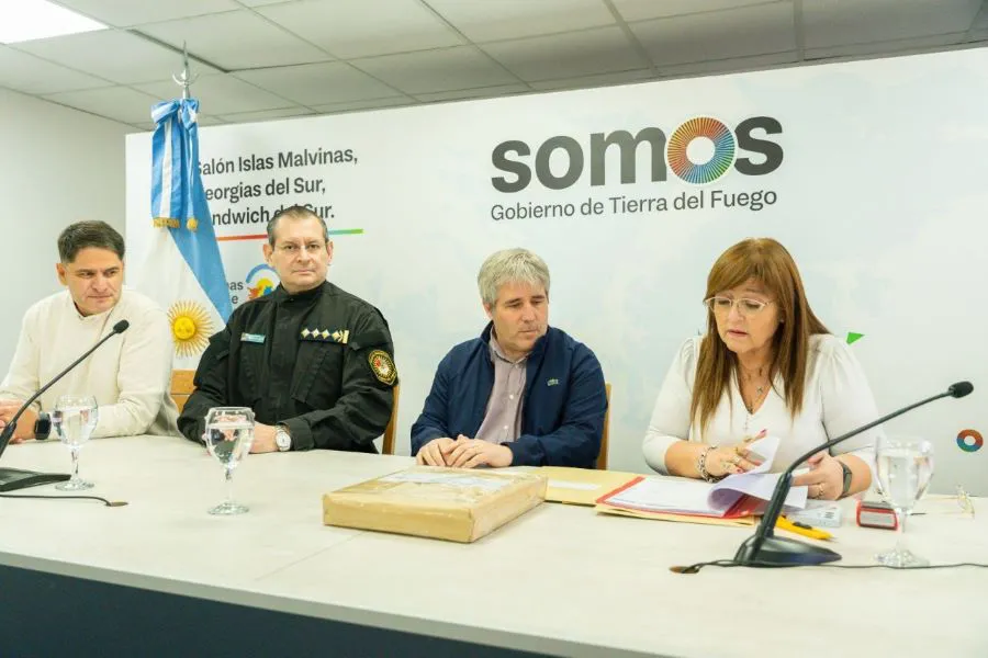 photo_5147799887063133650_y