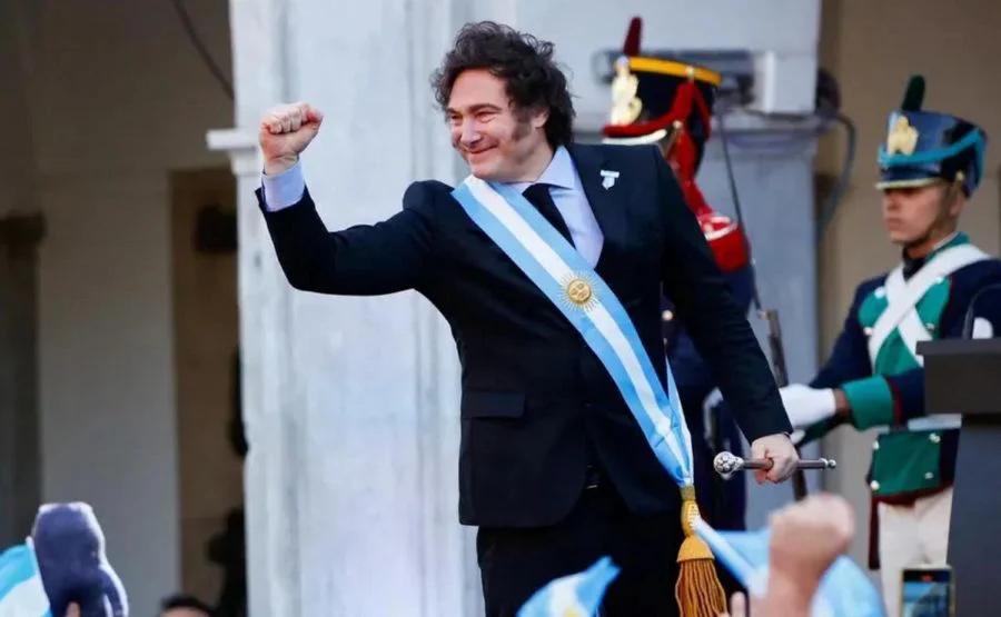 Milei encabeza la vigilia en Tucumán junto a gobernadores y legisladores aliados