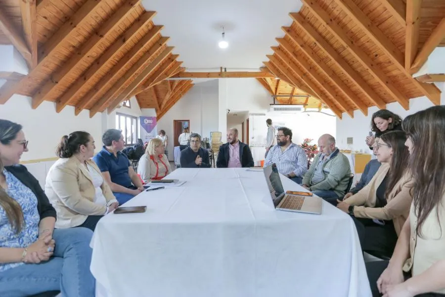 photo_4961011063579151146_y