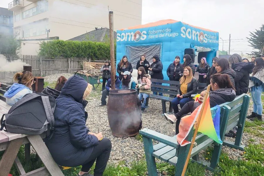 photo_4987998164166052644_y