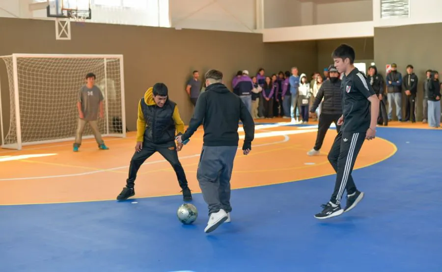 photo_5075979117521913652_y