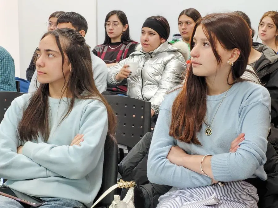 photo_5175071761161629439_y