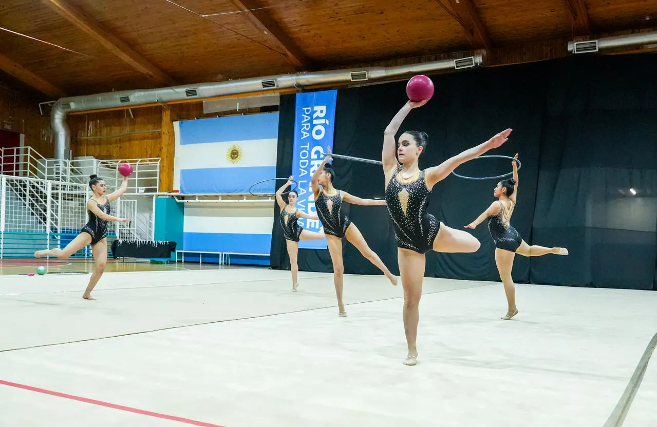 Se desarrolló en Río Grande el Primer Torneo Provincial de Gimnasia Rítmica 2024 (1)