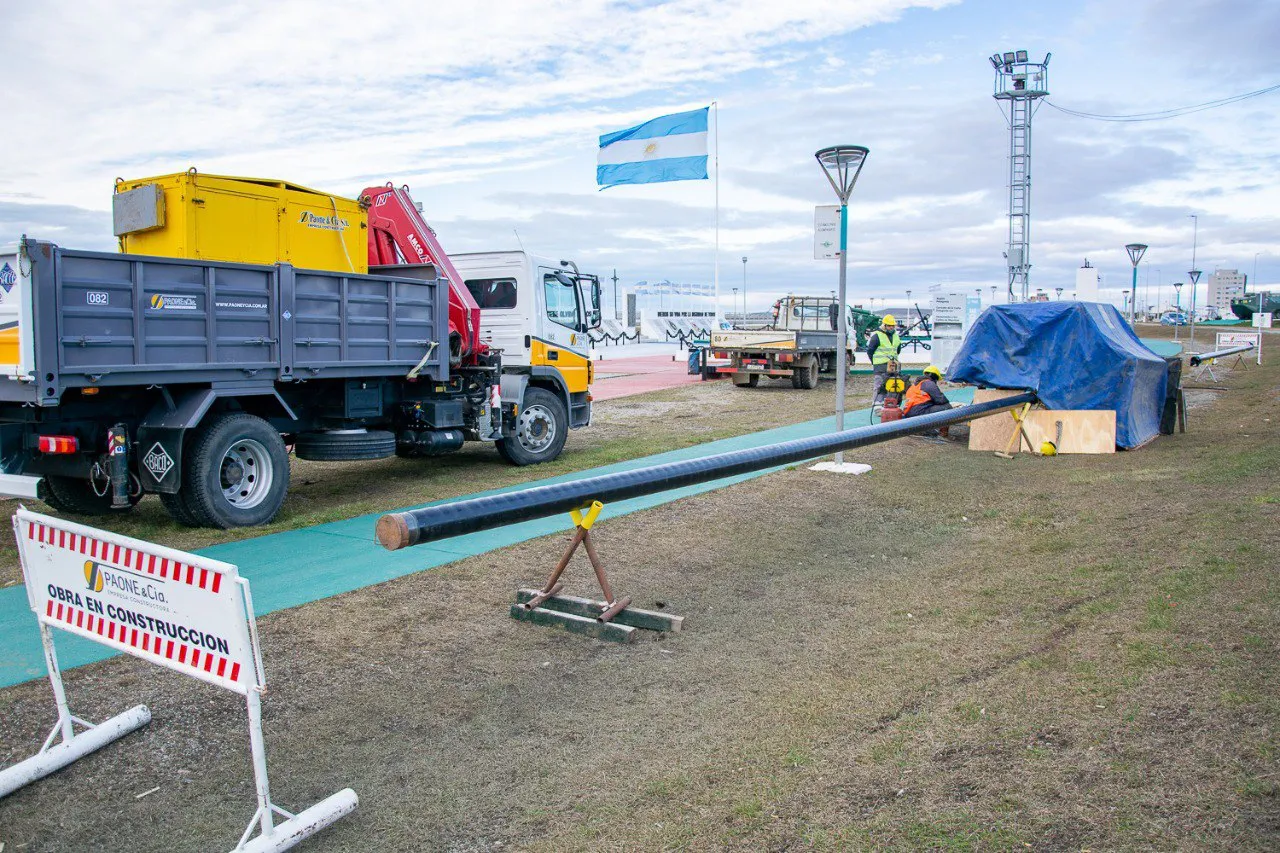 Comenzó la obra de desviación del gasoducto para la futura Carpa de la Dignidad