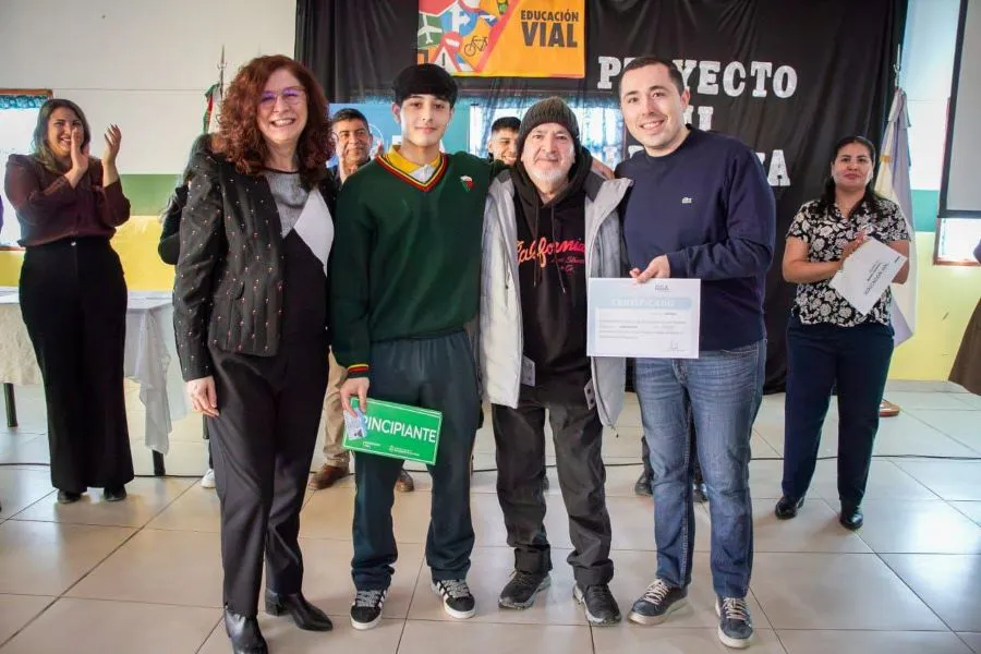 photo_5057741050000551676_y