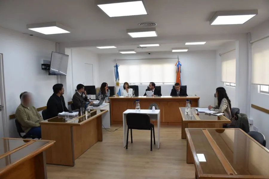 photo_4913648243003034659_y