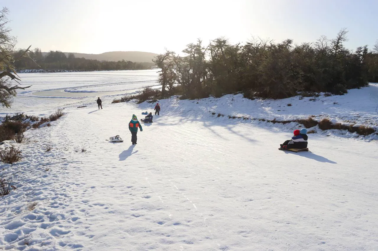 Con descuentos de hasta un 50% se lanzó el programa “Invierno con Vos” en Tolhuin (1)