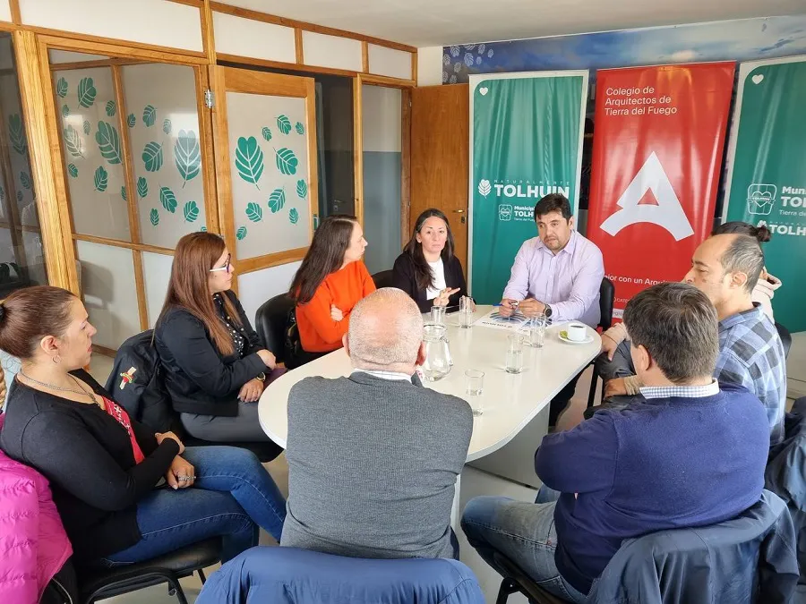 Tolhuin firmó un convenio para la regularización de obras no declaradas (1)