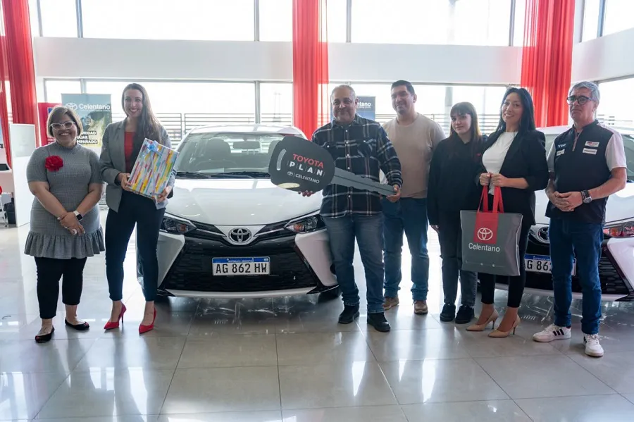 Remiseros lograron adquirir su 0km gracias a un subsidio de la provincia