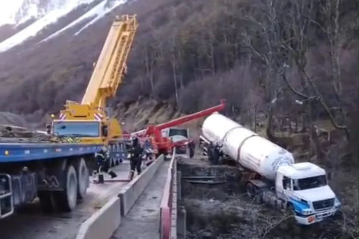 photo_5003618547900985124_x