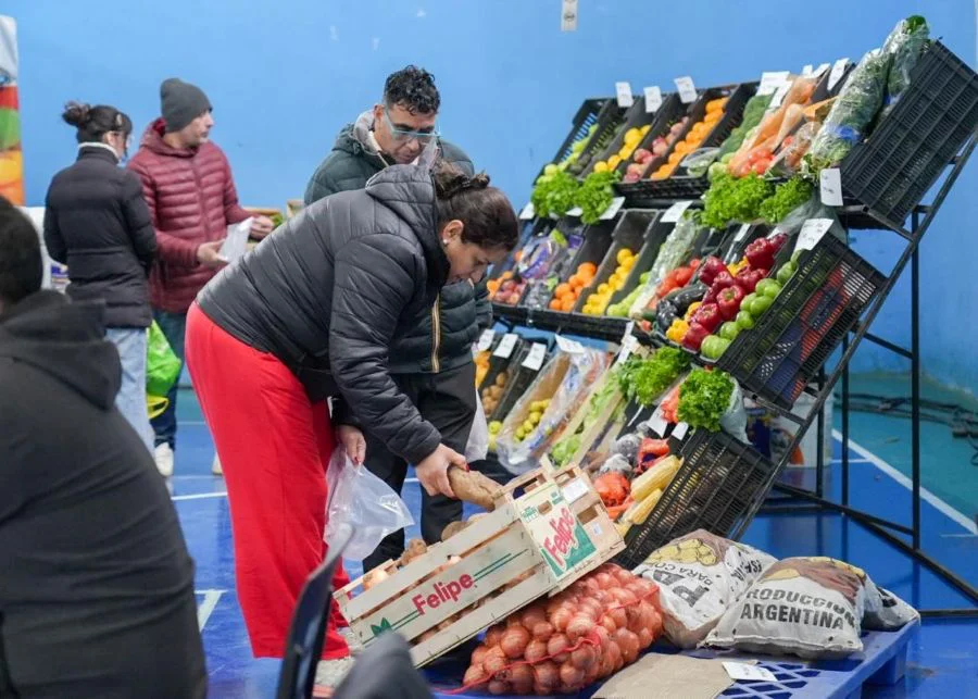‘El Mercado en tu Barrio’ ofreció diversos productos a bajos precios
