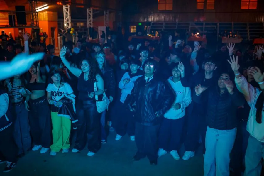 photo_5102774164351200768_y