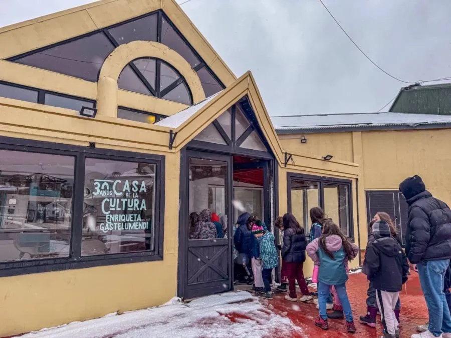 photo_5089352425914698587_y