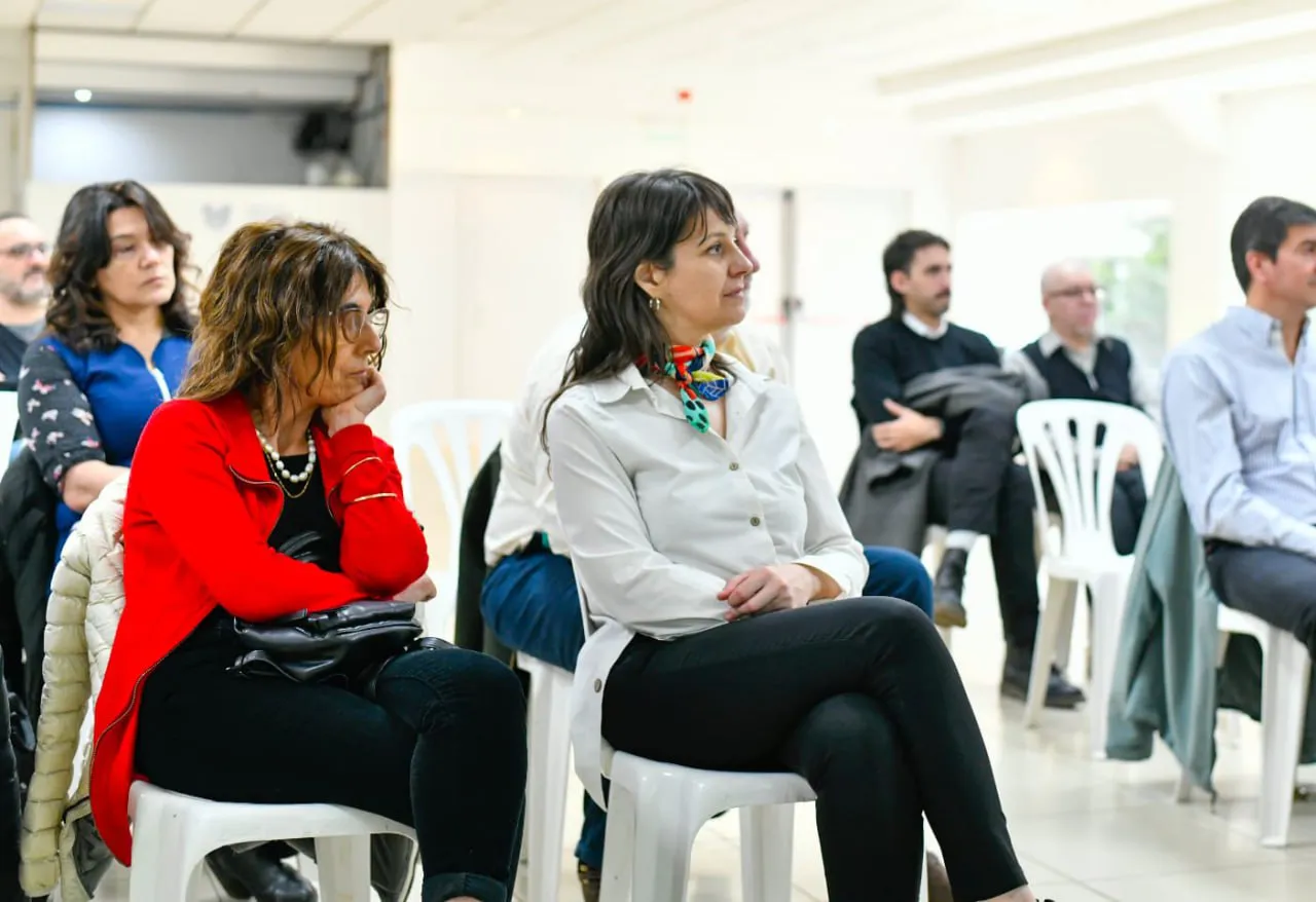 Brindaron charla a docentes que se desempeñan en educación en contexto de encierro (2)