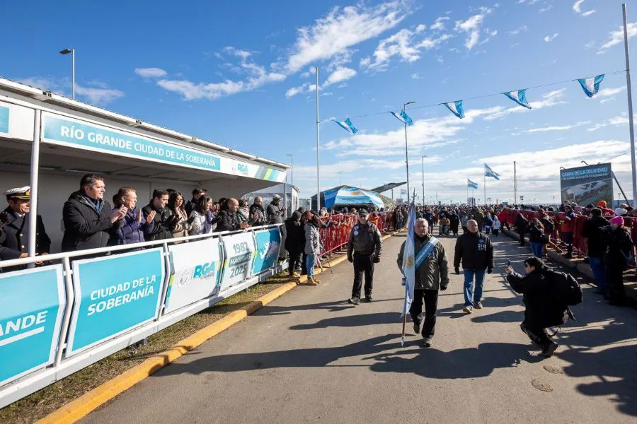 photo_5148120587976158621_y