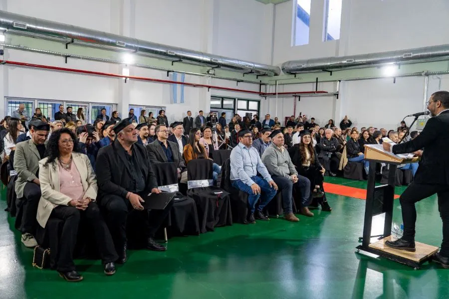 photo_5075748370407689072_y